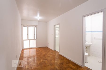 Sala/Quarto de kitnet/studio para alugar com 1 quarto, 30m² em Centro Histórico, Porto Alegre