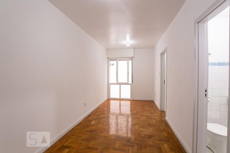 Sala/Quarto de kitnet/studio para alugar com 1 quarto, 30m² em Centro Histórico, Porto Alegre