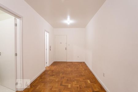 Sala/Quarto de kitnet/studio para alugar com 1 quarto, 30m² em Centro Histórico, Porto Alegre