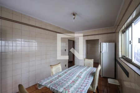 Casa à venda com 470m², 3 quartos e 2 vagas Casa à venda com 470m², 3 quartos e 2 vagascozinha