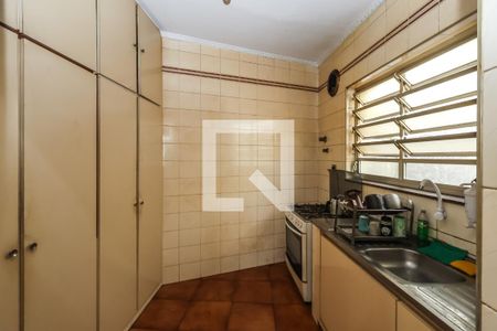 Casa à venda com 470m², 3 quartos e 2 vagas Casa à venda com 470m², 3 quartos e 2 vagascozinha