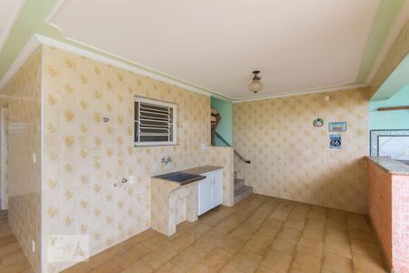 Casa à venda com 320m², 4 quartos e 3 vagasArea de serviço