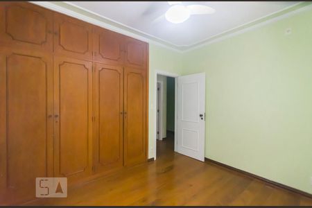 Casa à venda com 320m², 4 quartos e 3 vagasQuarto 02