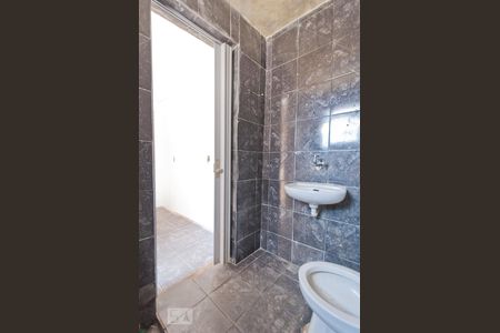 Casa para alugar com 25m², 1 quarto e sem vagaBanheiro