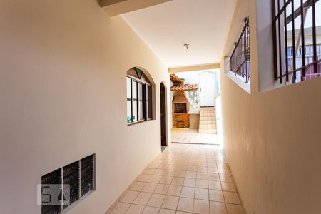 Casa para alugar com 284m², 3 quartos e 3 vagas Casa para alugar com 284m², 3 quartos e 3 vagasCorredor