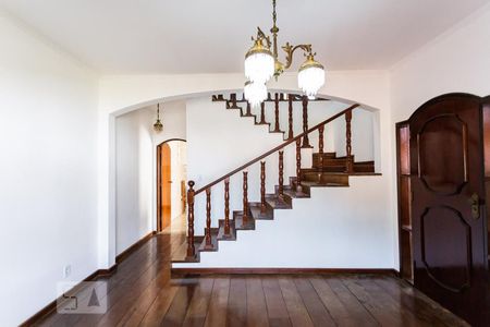 Sala de casa para alugar com 3 quartos, 284m² em Umuarama, Osasco