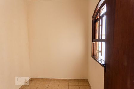 Casa para alugar com 284m², 3 quartos e 3 vagas Casa para alugar com 284m², 3 quartos e 3 vagasQuarto de Serviço