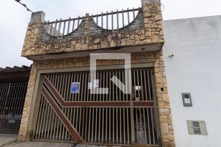 Casa à venda com 195m², 4 quartos e 2 vagasFachada