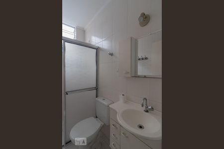 Casa à venda com 172m², 3 quartos e 2 vagas Casa à venda com 172m², 3 quartos e 2 vagasBanheiro da Suíte