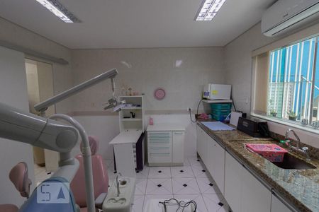 Casa à venda com 172m², 3 quartos e 2 vagas Casa à venda com 172m², 3 quartos e 2 vagasCozinha