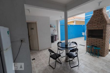 Casa à venda com 172m², 3 quartos e 2 vagas Casa à venda com 172m², 3 quartos e 2 vagasÁrea comum - Churrasqueira