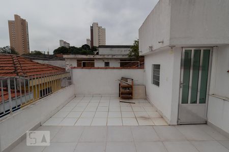 Casa à venda com 172m², 3 quartos e 2 vagas Casa à venda com 172m², 3 quartos e 2 vagasTerraço
