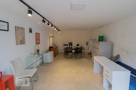 Casa à venda com 172m², 3 quartos e 2 vagas Casa à venda com 172m², 3 quartos e 2 vagasGaragem