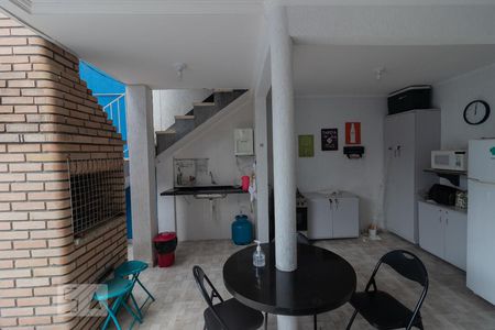 Casa à venda com 172m², 3 quartos e 2 vagas Casa à venda com 172m², 3 quartos e 2 vagasÁrea comum - Churrasqueira