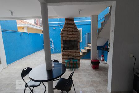 Casa à venda com 172m², 3 quartos e 2 vagas Casa à venda com 172m², 3 quartos e 2 vagasÁrea comum - Churrasqueira