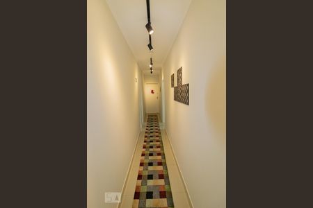 Casa à venda com 172m², 3 quartos e 2 vagas Casa à venda com 172m², 3 quartos e 2 vagasCorredor