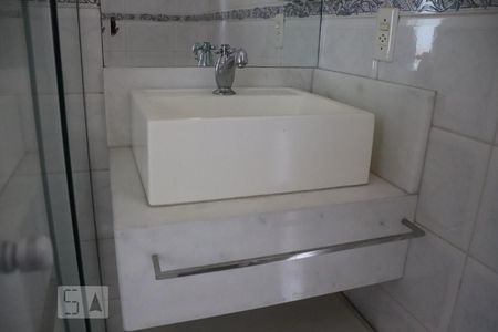 Apartamento para alugar com 83m², 2 quartos e 2 vagasBanheiro Social