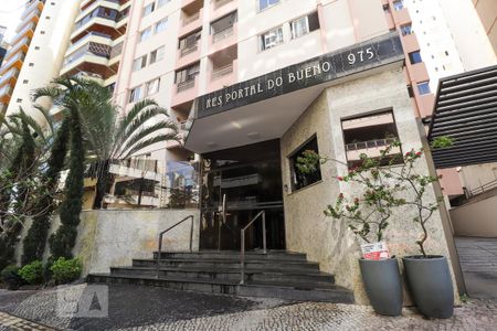 Apartamento à venda com 72m², 3 quartos e sem vaga Apartamento à venda com 72m², 3 quartos e sem vagaFachada