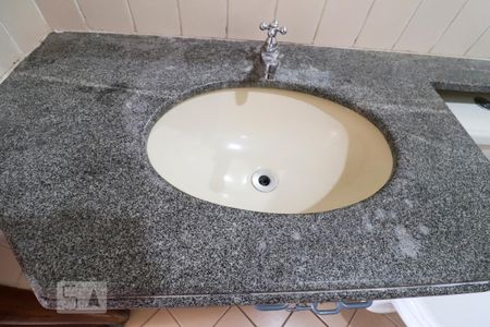Apartamento à venda com 72m², 3 quartos e sem vaga Apartamento à venda com 72m², 3 quartos e sem vagaBanheiro Social