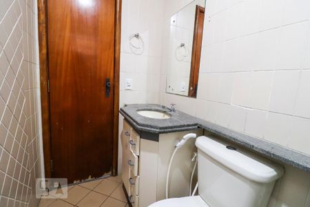 Apartamento à venda com 72m², 3 quartos e sem vaga Apartamento à venda com 72m², 3 quartos e sem vagaBanheiro Social