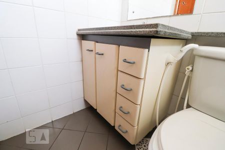 Apartamento à venda com 72m², 3 quartos e sem vaga Apartamento à venda com 72m², 3 quartos e sem vagaBanheiro da Suíte