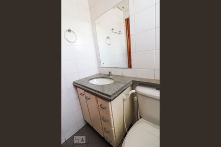 Apartamento à venda com 72m², 3 quartos e sem vaga Apartamento à venda com 72m², 3 quartos e sem vagaBanheiro da Suíte
