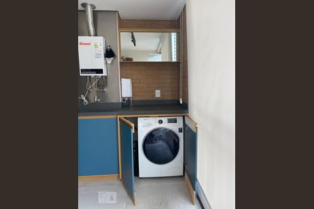 Apartamento para alugar com 42m², 1 quarto e 1 vagaDetalhe da area de serviço e sacada