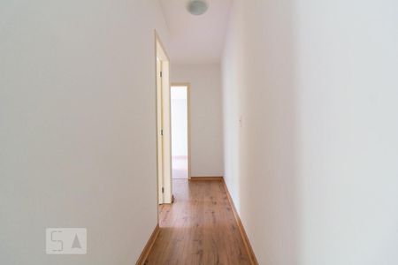 Corredor de apartamento para alugar com 2 quartos, 57m² em Campo Comprido, Curitiba