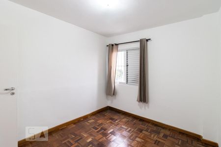 Quarto 1 de apartamento à venda com 2 quartos, 46m² em Vila Marieta, São Paulo