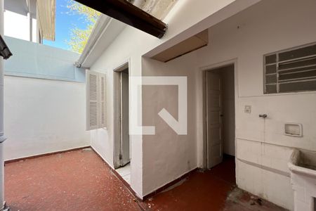 Casa à venda com 121m², 3 quartos e 2 vagasPátio / Área de Serviço