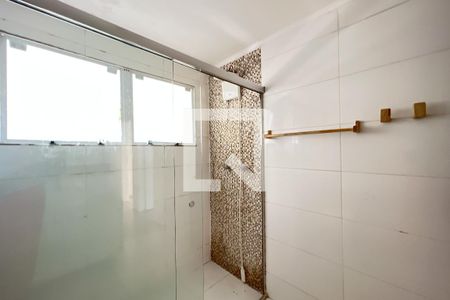 Casa à venda com 121m², 3 quartos e 2 vagasBanheiro
