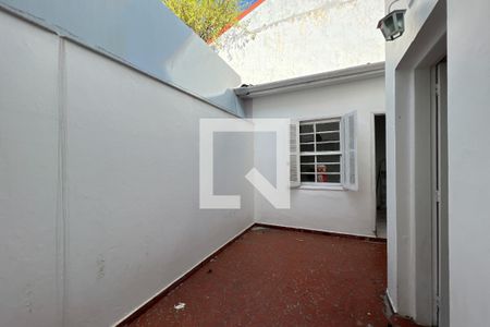 Casa à venda com 121m², 3 quartos e 2 vagasPátio / Área de Serviço
