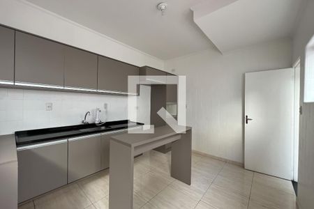 Casa à venda com 121m², 3 quartos e 2 vagasCozinha