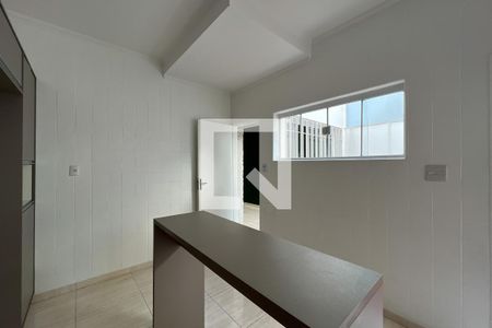 Casa à venda com 121m², 3 quartos e 2 vagasCozinha