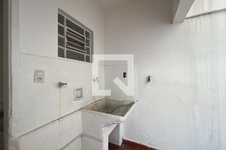 Casa à venda com 121m², 3 quartos e 2 vagasQuarto de Serviço