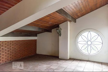 Casa à venda com 500m², 3 quartos e 6 vagasSotton