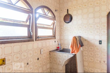 Casa à venda com 500m², 3 quartos e 6 vagasÁrea de Serviço