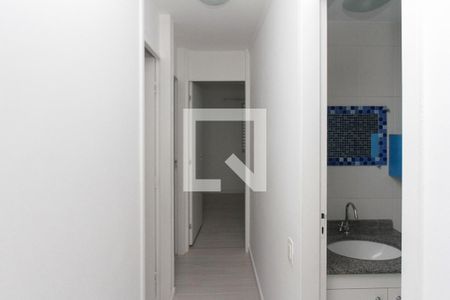 Corredor de apartamento para alugar com 3 quartos, 61m² em Vila Ema, São Paulo