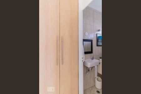 Apartamento à venda com 100m², 2 quartos e 2 vagasCorredor