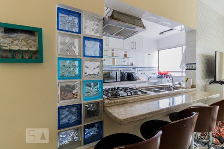 Apartamento à venda com 100m², 2 quartos e 2 vagasCozinha