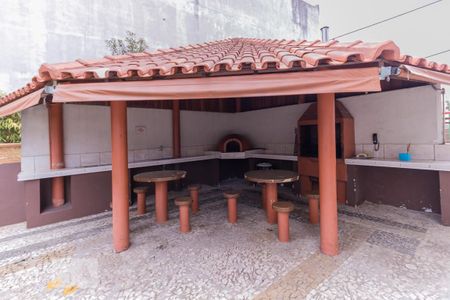 Apartamento à venda com 100m², 2 quartos e 2 vagasÁrea comum - Churrasqueira