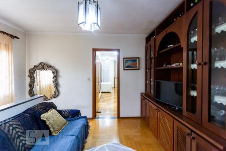 Casa à venda com 260m², 3 quartos e 6 vagasSala de TV