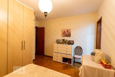 Casa à venda com 260m², 3 quartos e 6 vagasSuite 2