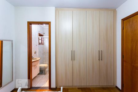 Casa à venda com 260m², 3 quartos e 6 vagasSuite 1