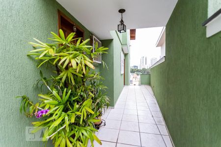 Casa à venda com 260m², 3 quartos e 6 vagasCorredor