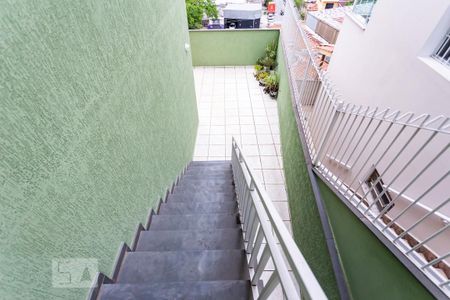 Casa à venda com 260m², 3 quartos e 6 vagasEscada