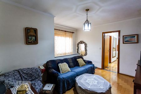 Casa à venda com 260m², 3 quartos e 6 vagasSala de TV