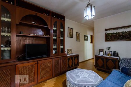 Casa à venda com 260m², 3 quartos e 6 vagasSala de TV