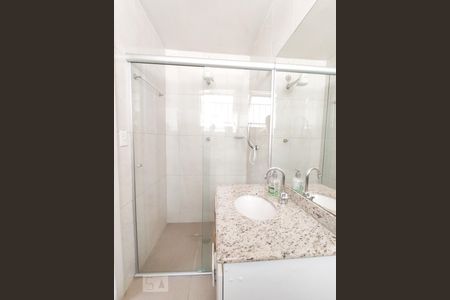 Banheiro de apartamento à venda com 3 quartos, 115m² em Serra, Belo Horizonte