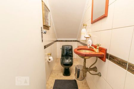 Casa à venda com 250m², 4 quartos e 5 vagasLavabo